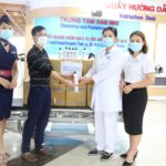 Công ty Cổ phần đầu tư bệnh viện Việt Mỹ trao tặng 200 chai dung dịch sát khuẩn cho Bệnh viện Sản Nhi