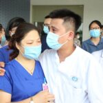 84 y bác sĩ Phú Thọ lên đường “chia lửa” cho tâm dịch Bắc Giang