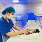 Bệnh viện Sản Nhi Phú Thọ cấp cứu thành công trẻ sơ sinh 8 giờ tuổi bị suy hô hấp nặng