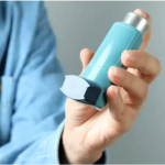 Hiệu quả của budesonide–formoterol so với salbutamol trong điều trị hen phế quản mức độ nhẹ ở trẻ em.